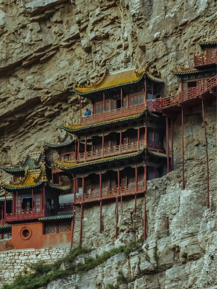 悬空寺|危楼高百尺，手可摘星辰,1500年前的悬崖艺术