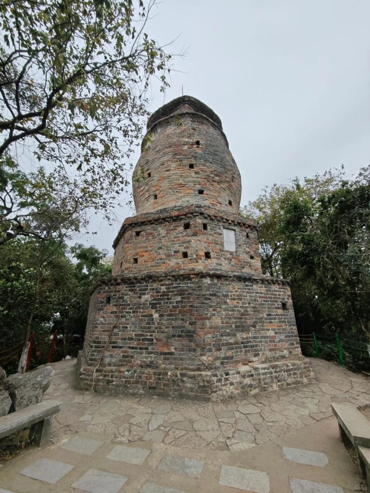 桂林山水甲天下，明天游览一个景区—普贤塔