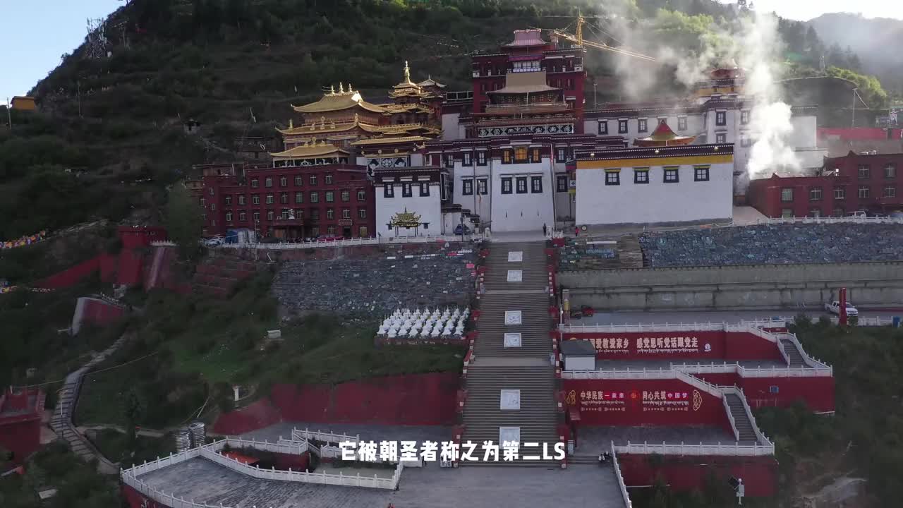 “在川西有这样一条顶级自驾线路，有的人一辈子的旅行经历